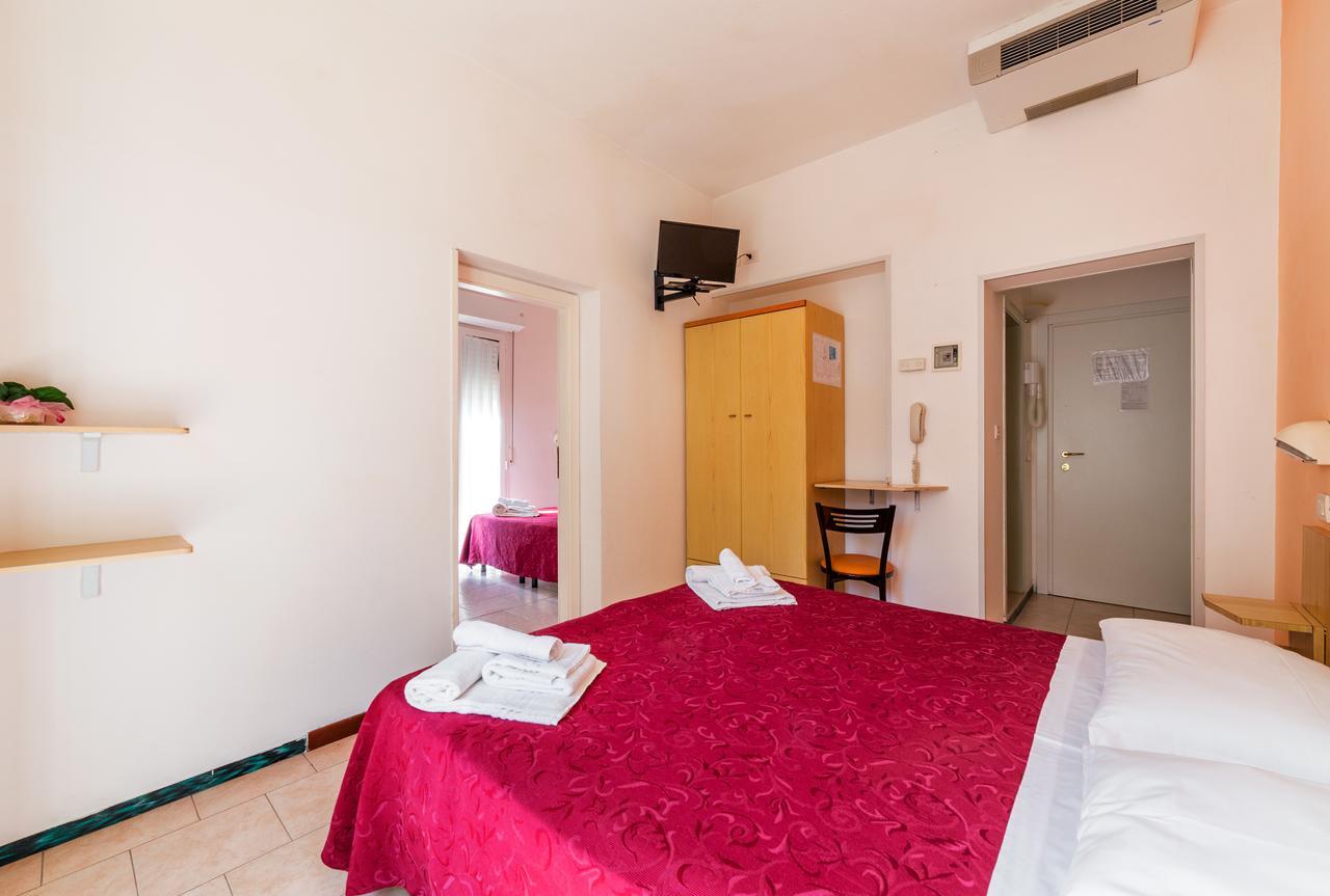 Hotel Malibu Mare Rimini Exterior photo